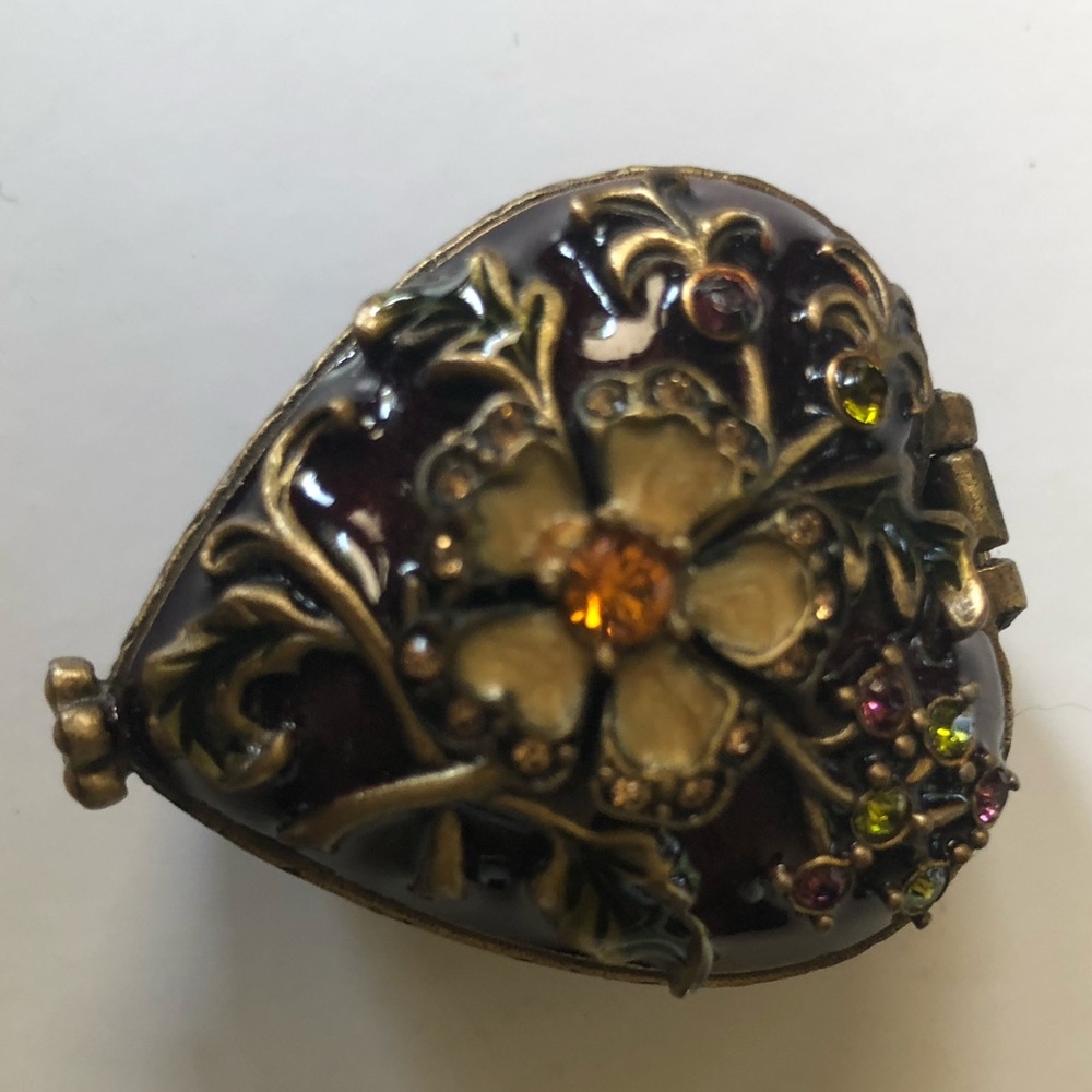 VNTG Jay Strongwater enamel/stone pill box